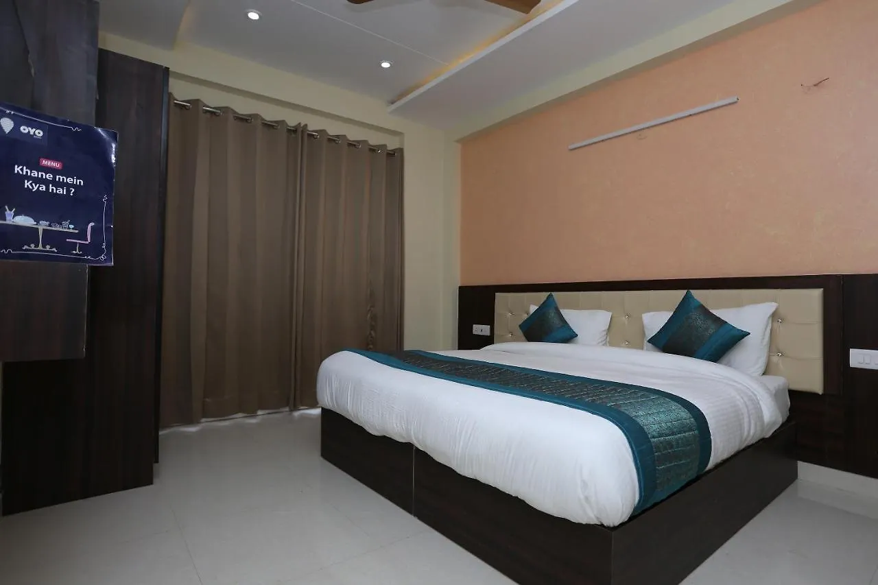 Oyo Flagship 12081 Palm Garden Suites Gurgaon