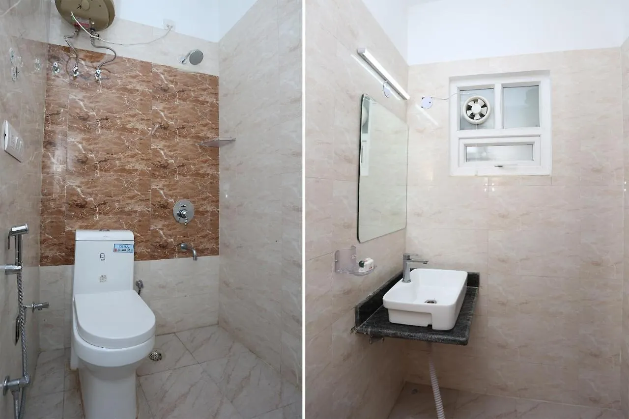 *** Hotel Oyo Flagship 12081 Palm Garden Suites Gurgaon Indien
