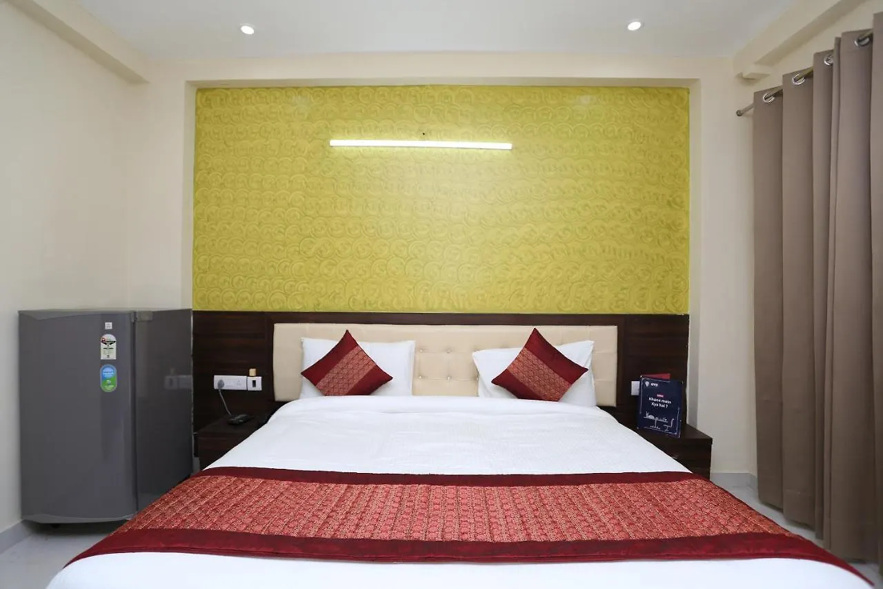 Oyo Flagship 12081 Palm Garden Suites Γκουργκάον Ινδία
