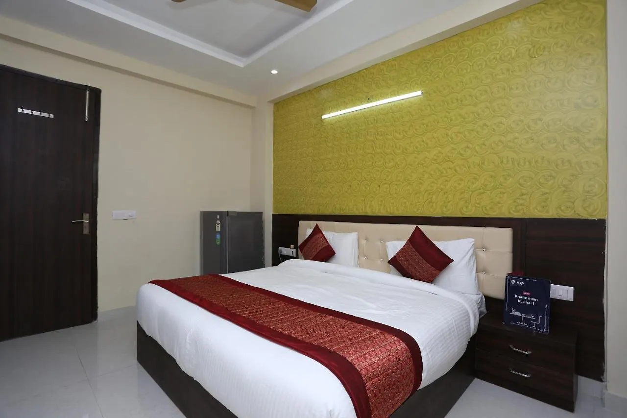 *** Ξενοδοχείο Oyo Flagship 12081 Palm Garden Suites Γκουργκάον Ινδία